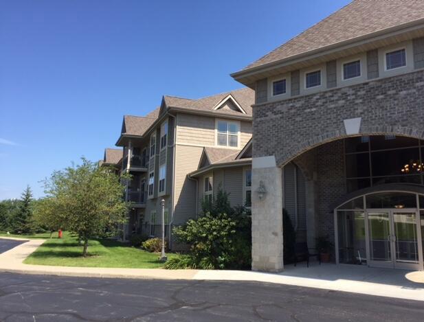 230 Hilldale Dr #1105, Hartford, WI 53027