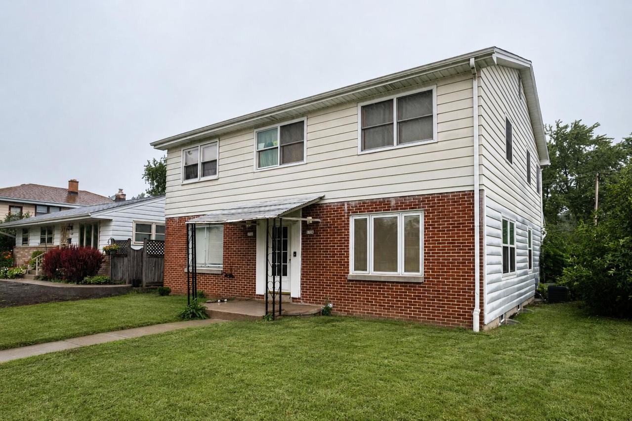 9700 W Lisbon Ave #9702, Milwaukee, WI 53222