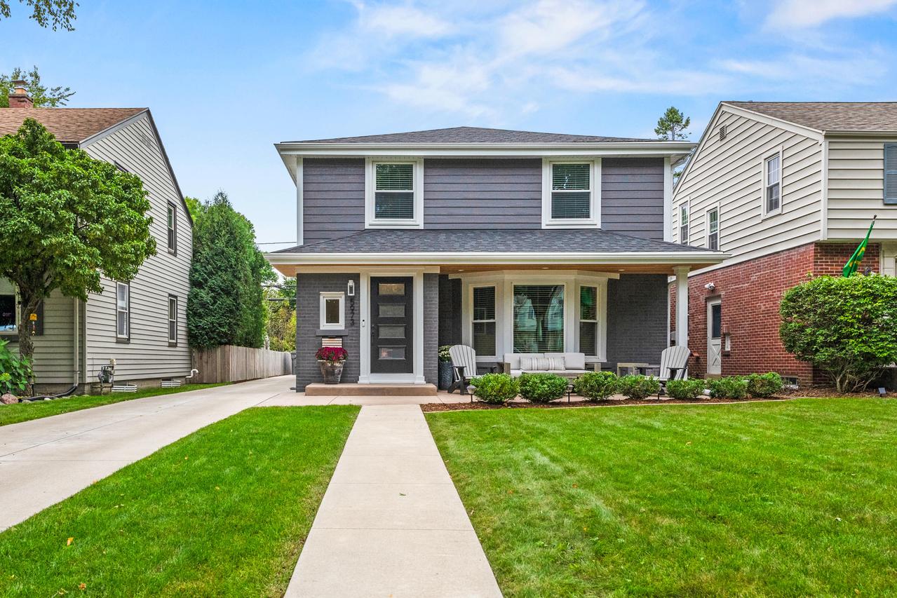 5973 N Bay Ridge, Whitefish Bay, WI 53217