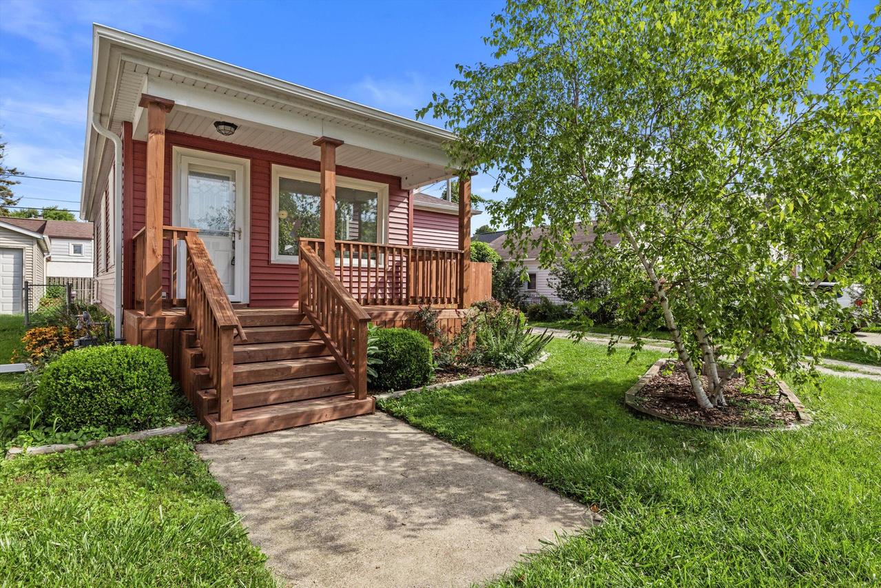 1712 Athaleen Ave, Mount Pleasant, WI 53403