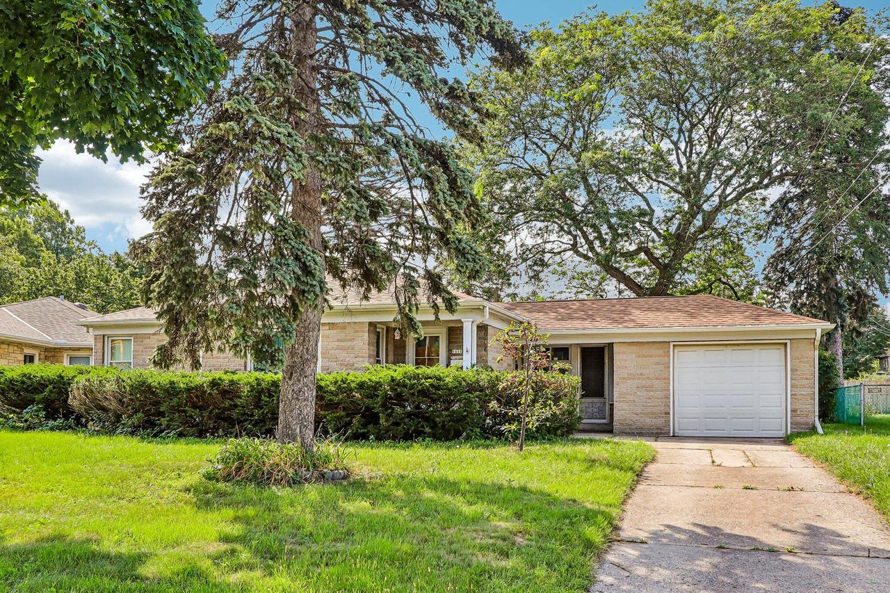 1011 W Silver Spring, Milwaukee, WI 53209