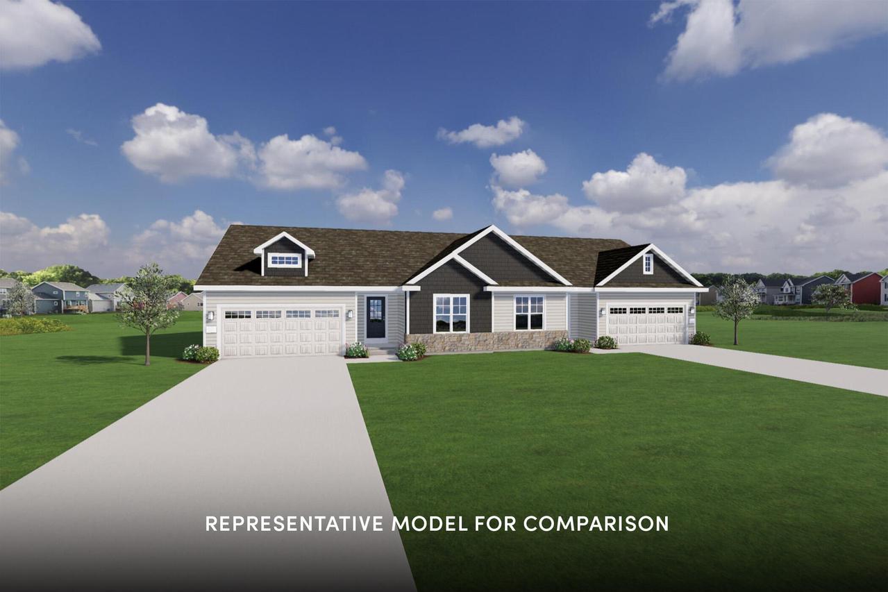 1097 Elderberry Rd, Oconomowoc, WI 53066
