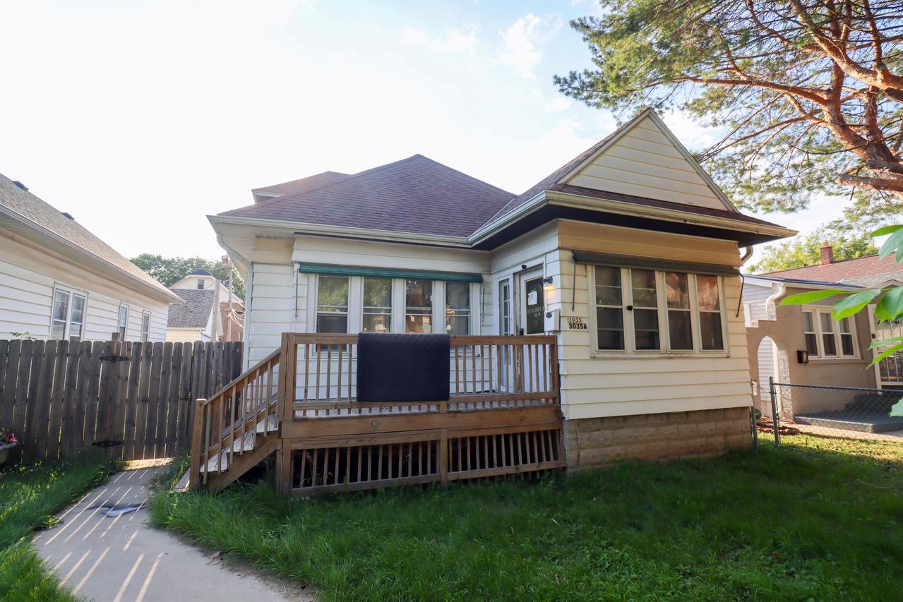 3035 N 52nd St, Milwaukee, WI 53210