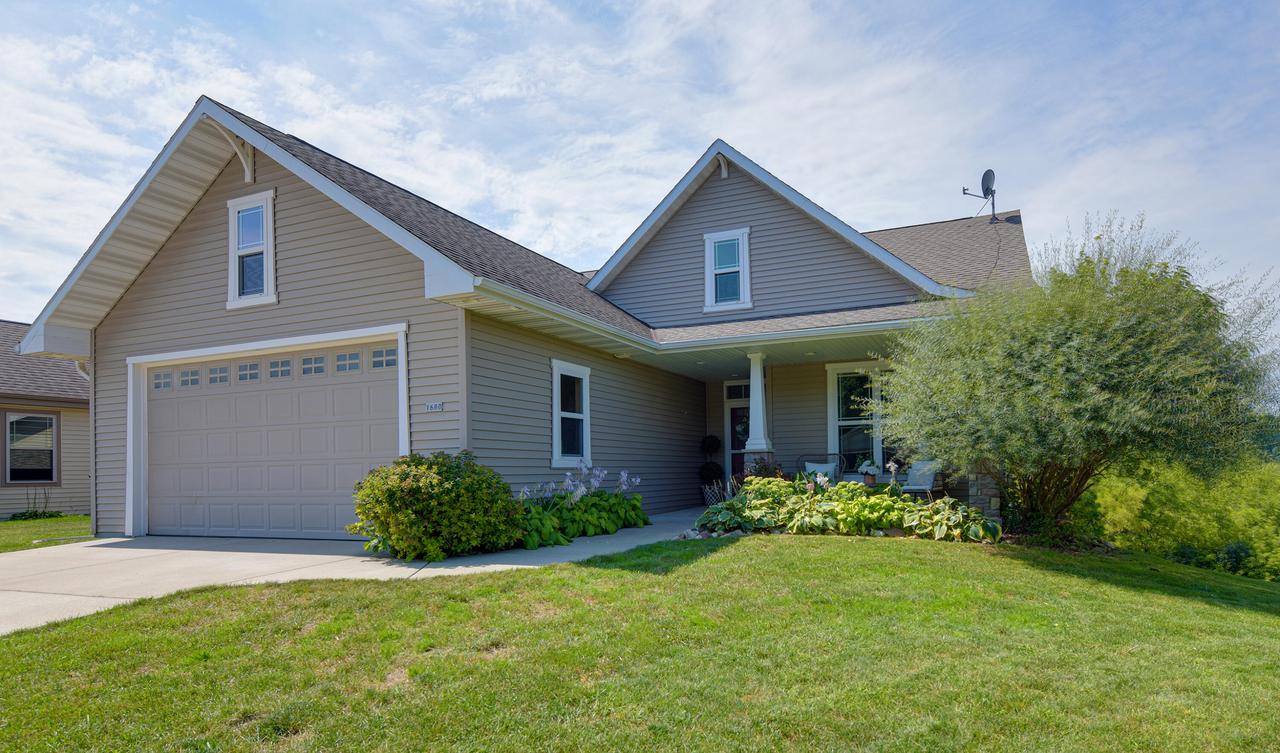 1680 Great Forest, West Bend, WI 53090