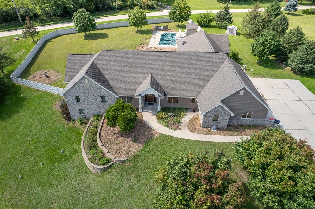 N779 Twin Knolls, Koshkonong, WI 53538