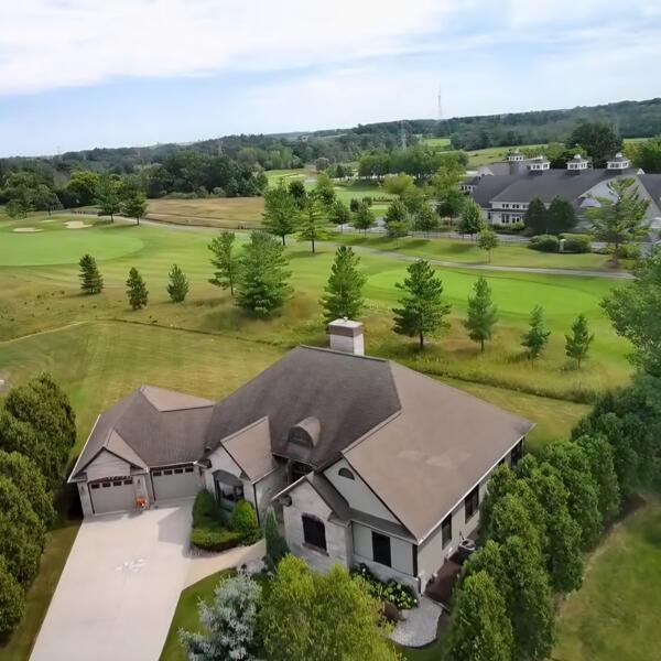 833 Clover Ct, Sheboygan Falls, WI 53085