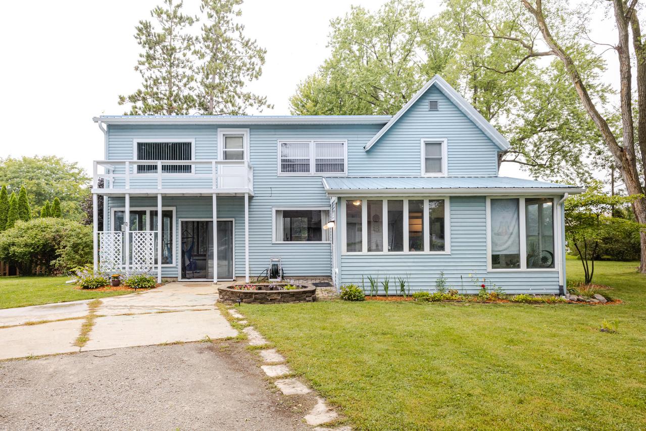 1577 East Gate Dr, Watertown, WI 53094