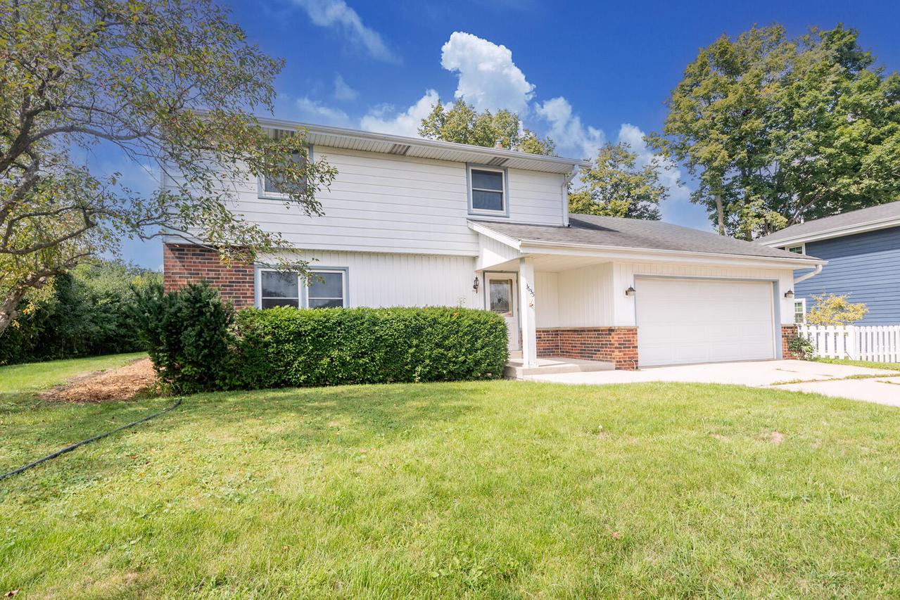 3635 S Loretta Ln, New Berlin, WI 53151