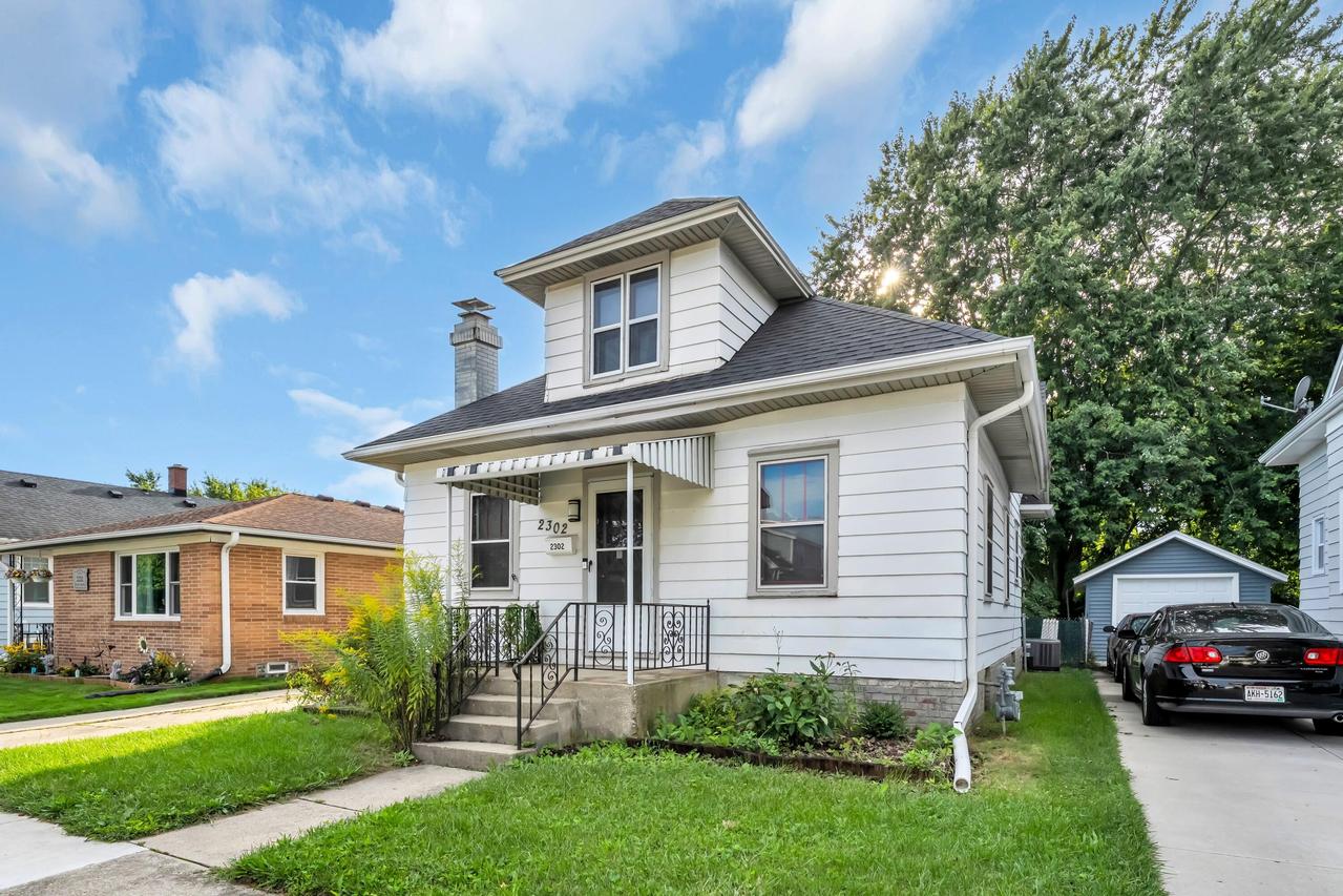 2302 Blake Ave, Racine, WI 53404