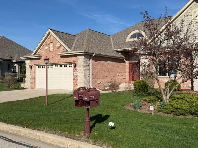 6837 W Greyhawk Ct, Franklin, WI 53132