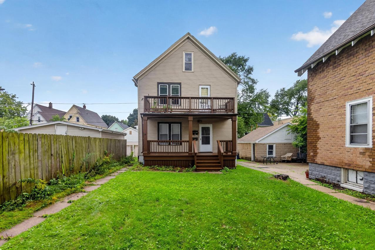 2867 N Fratney St, Milwaukee, WI 53212