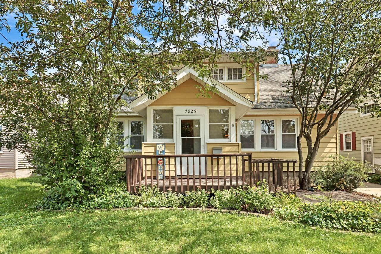 7825 17th Ave, Kenosha, WI 53143