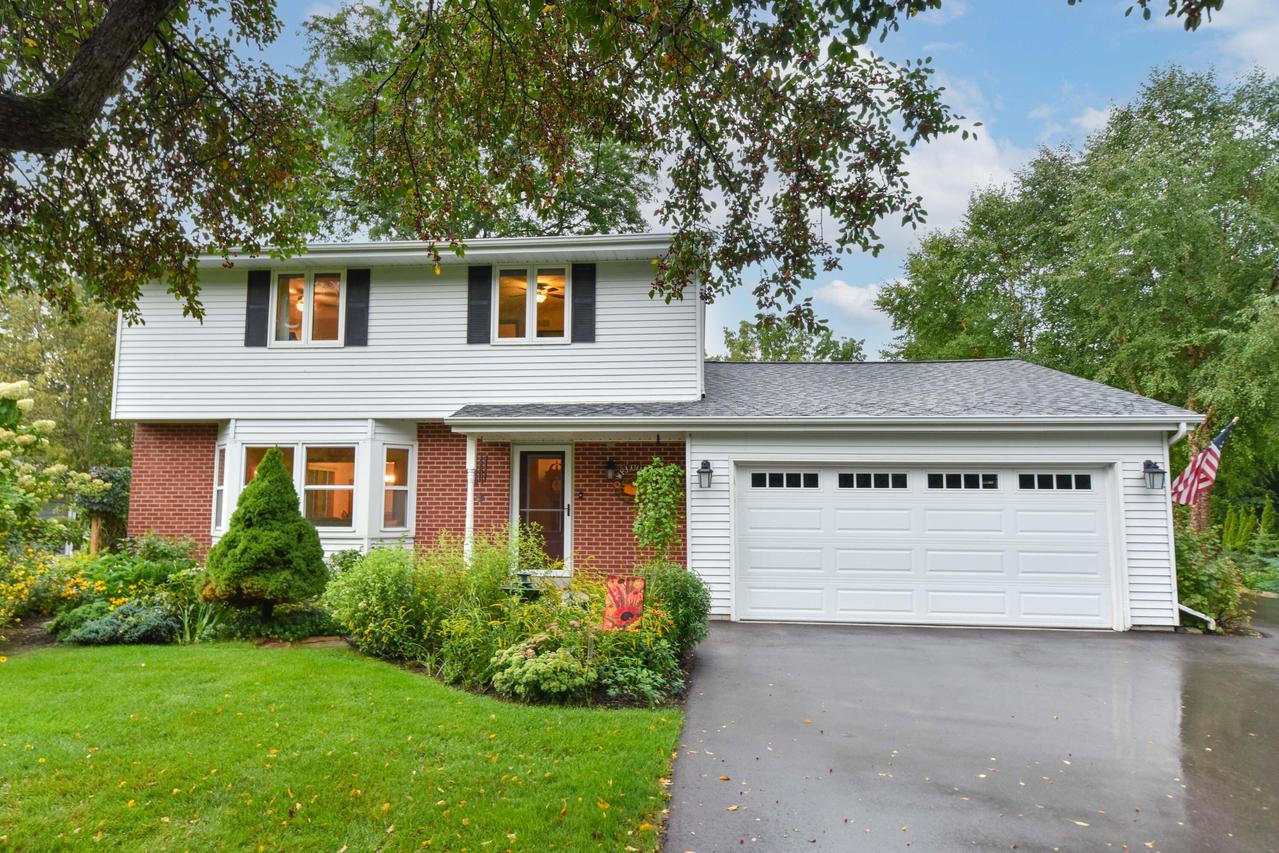 N64W30881 W Cindy Ct, Merton, WI 53029