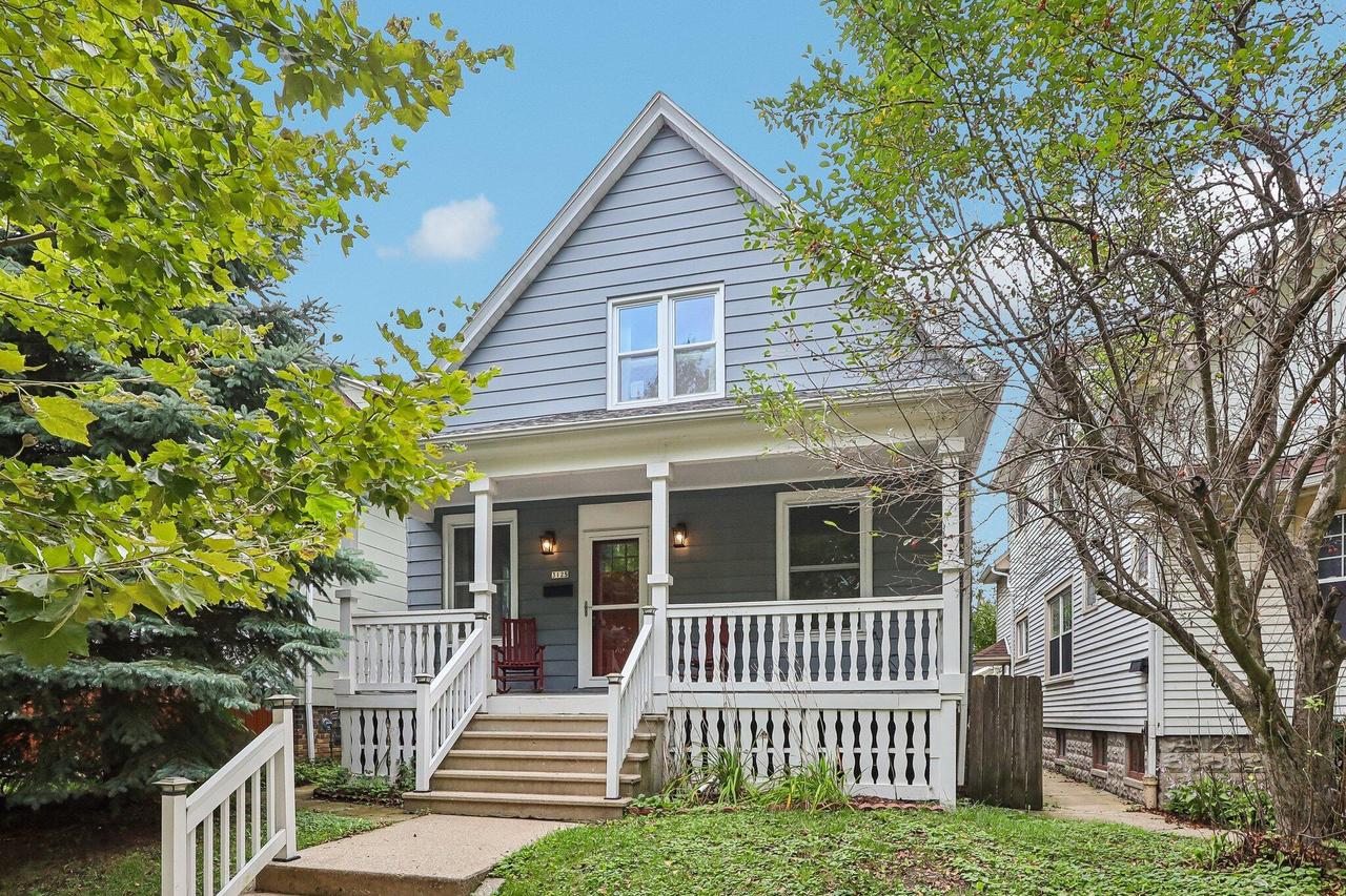 3125 S Adams Ave, Milwaukee, WI 53207