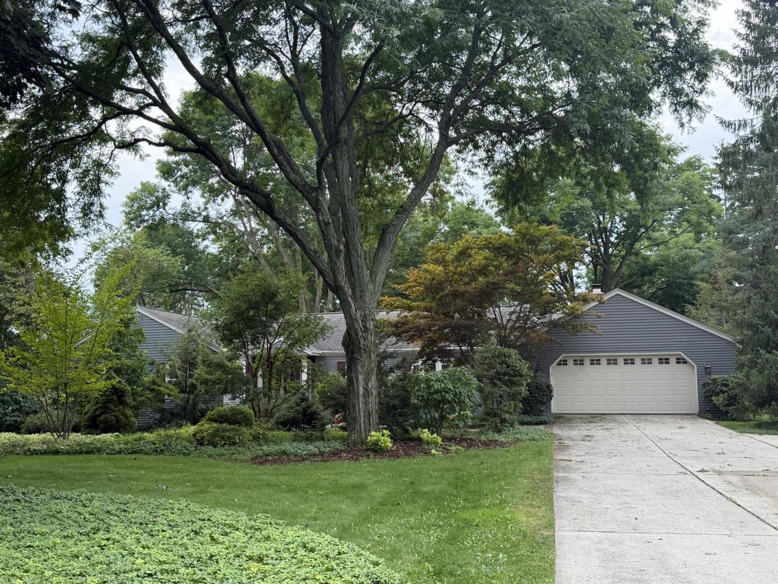 11453 N Riverland Rd, Mequon, WI 53092