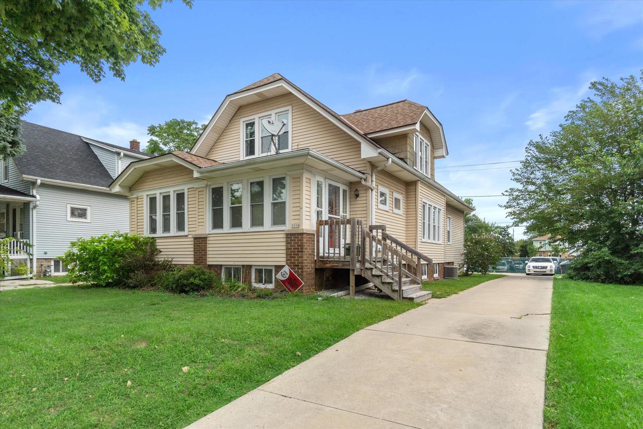 2050 S 57th St, West Allis, WI 53219