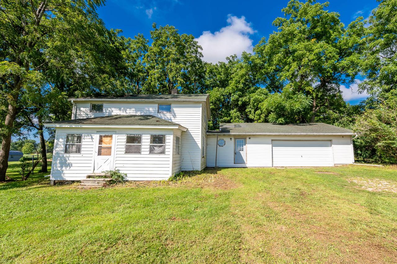 N2423 Tremaine Rd, Sharon, WI 53525
