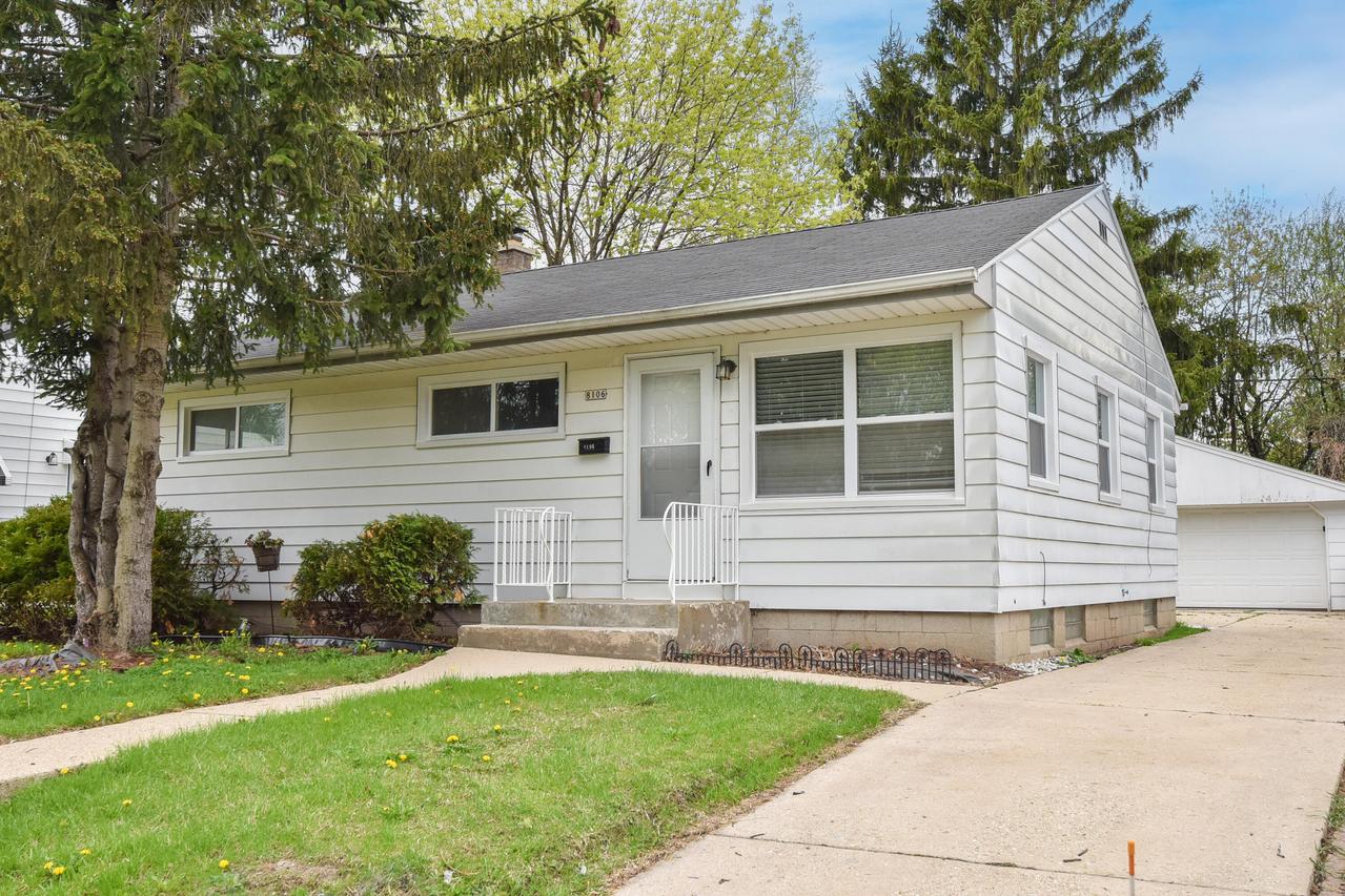 8106 W Herbert Ave, Milwaukee, WI 53218