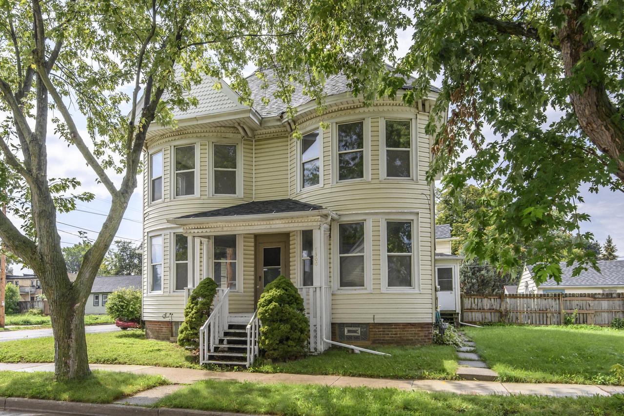 1300 Buchanan St, Racine, WI 53402
