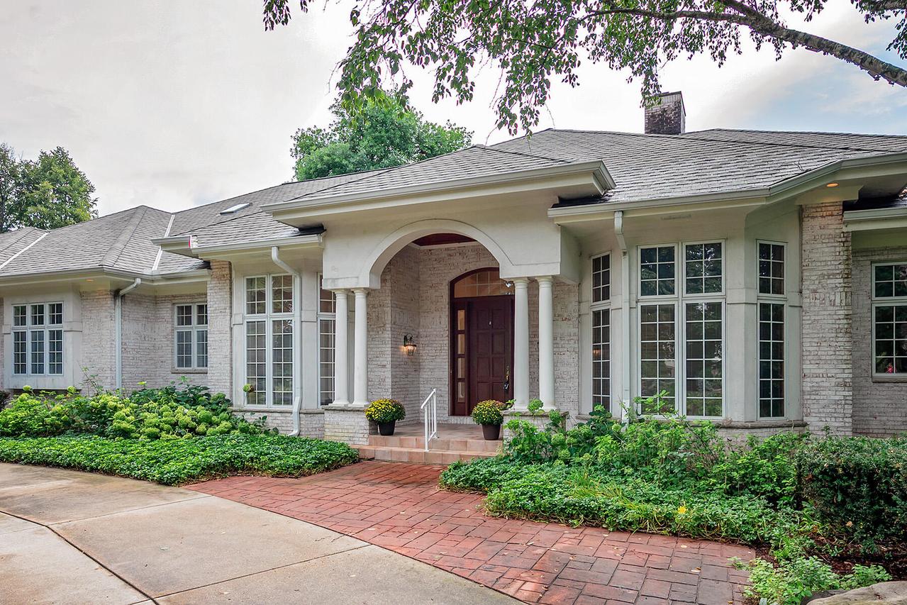 14425 Westover Rd, Elm Grove, WI 53122