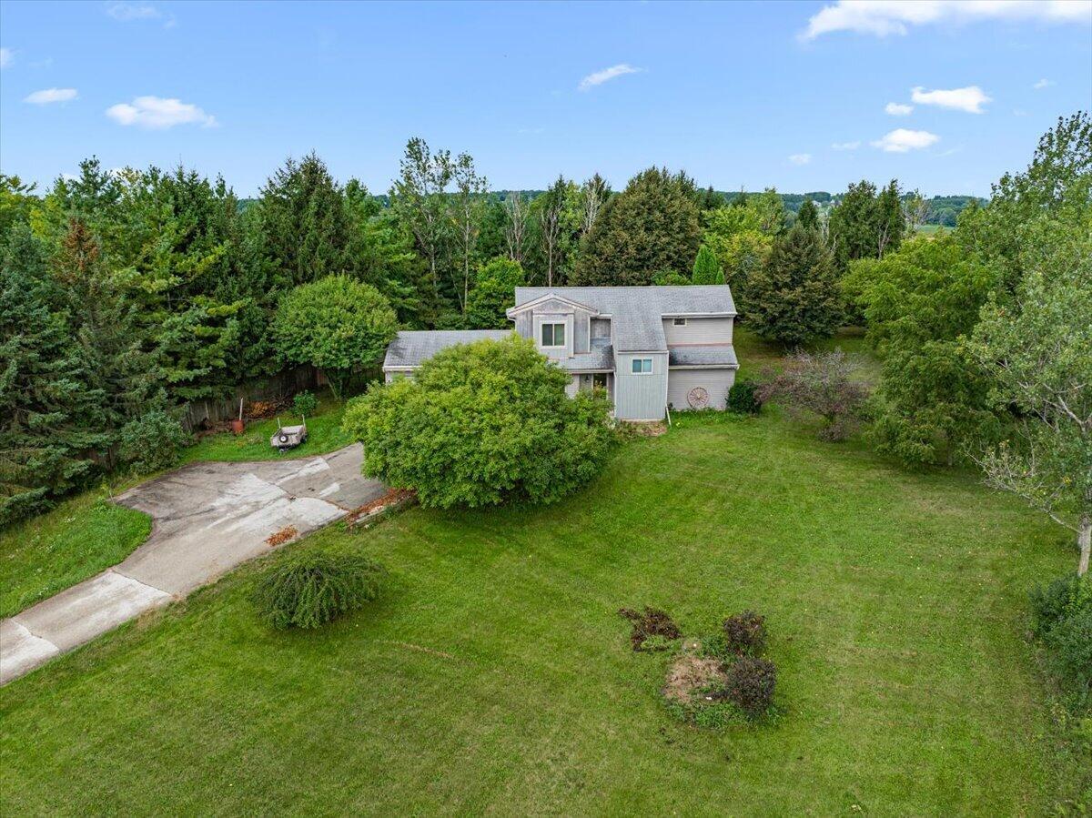 6497 Sky Ct, West Bend, WI 53095