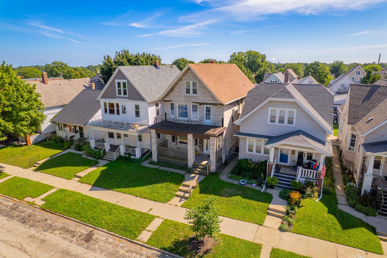 3713 E Cudahy Ave #3715, Cudahy, WI 53110