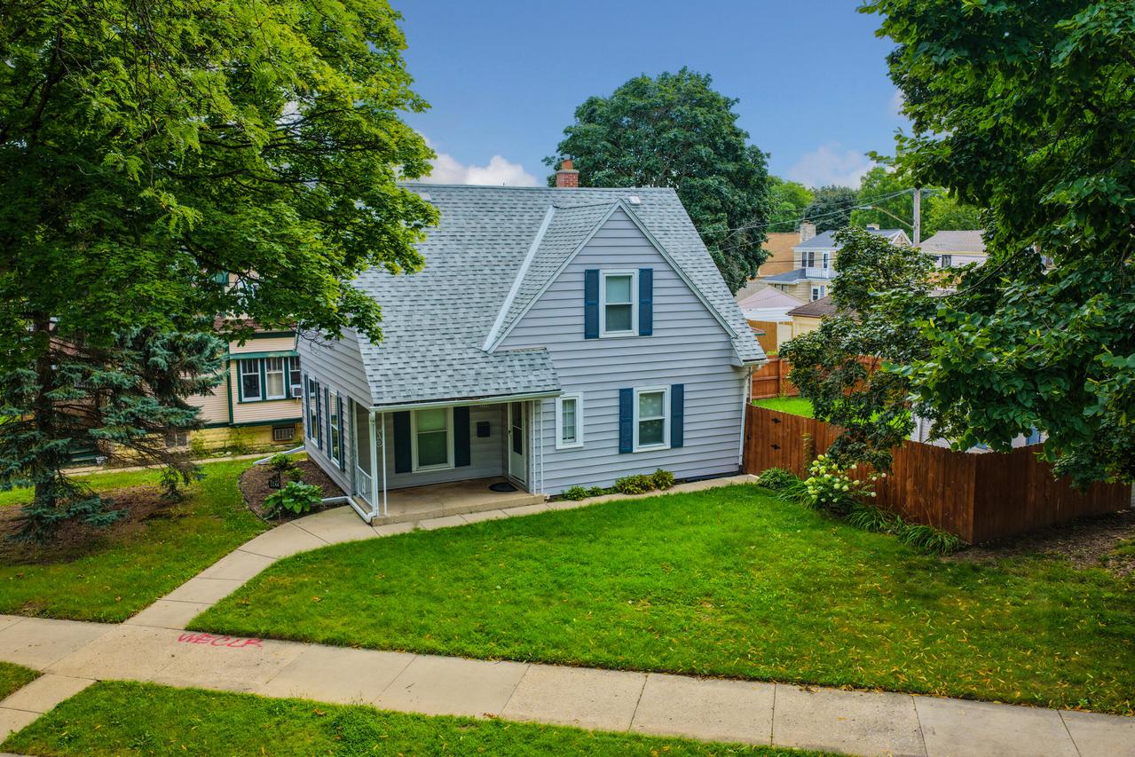 3244 N 58th St, Milwaukee, WI 53216