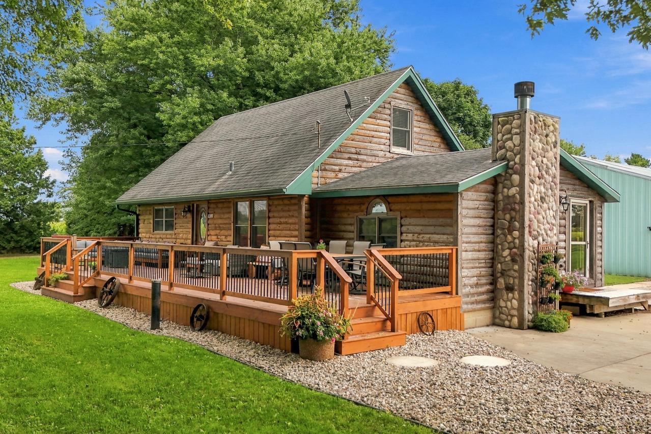 N8092 Marsh Rd, Troy, WI 53120