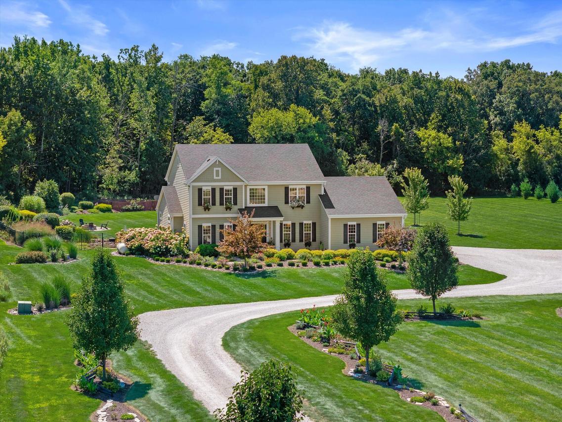 200 Nashotah Rd, Delafield, WI 53058