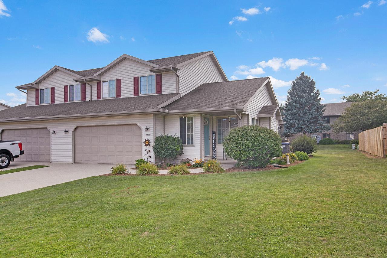 4616 Fox Grove, Sheboygan, WI 53081