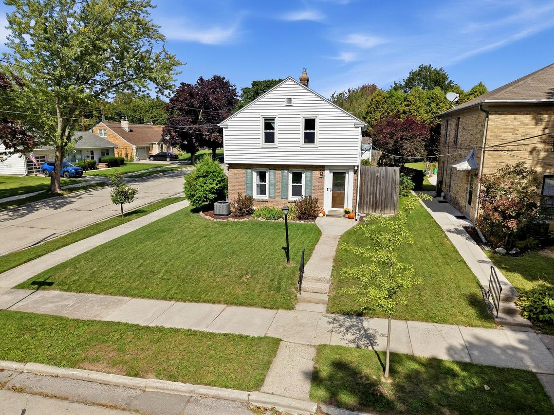 1134 Windiate St, Manitowoc, WI 54220