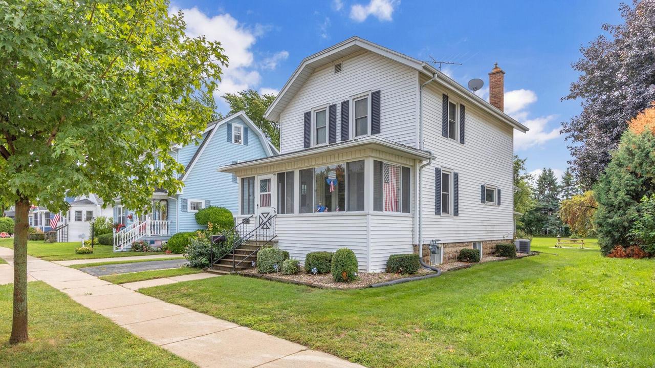 172 7th St, Fond Du Lac, WI 54935