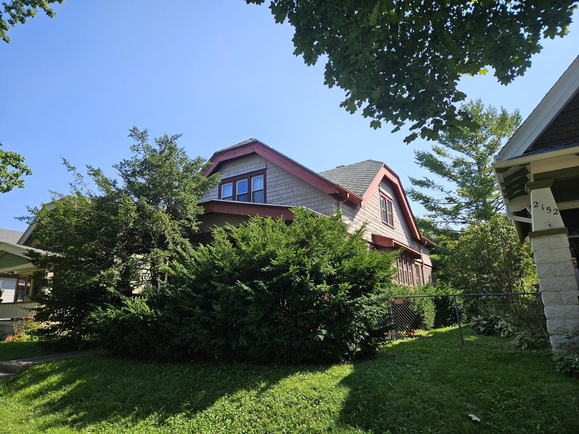 2156 N 57th St, Milwaukee, WI 53208