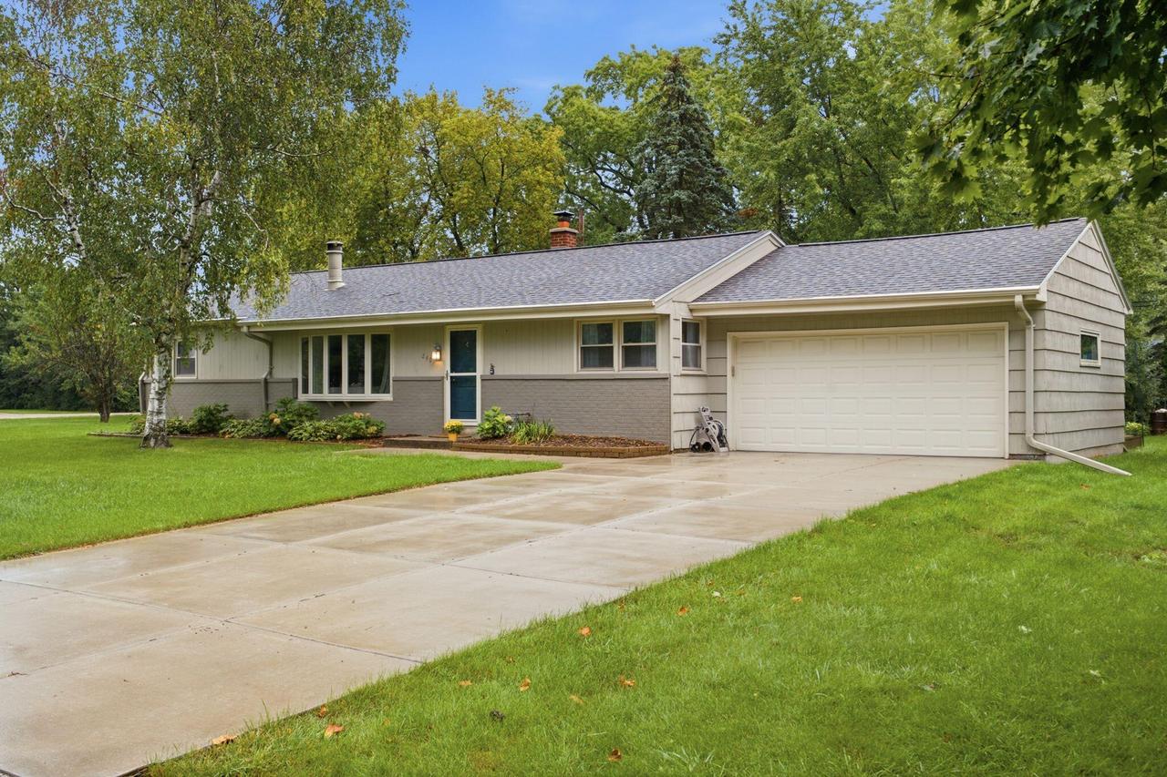 240 Prospect Dr, Brookfield, WI 53005