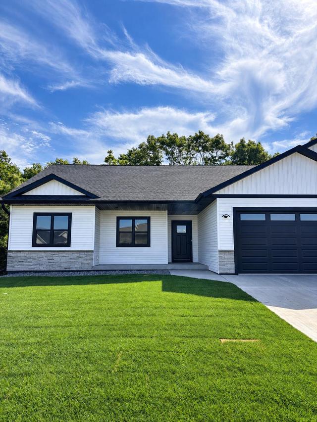 1345 Bridger Dr, Holmen, WI 54636