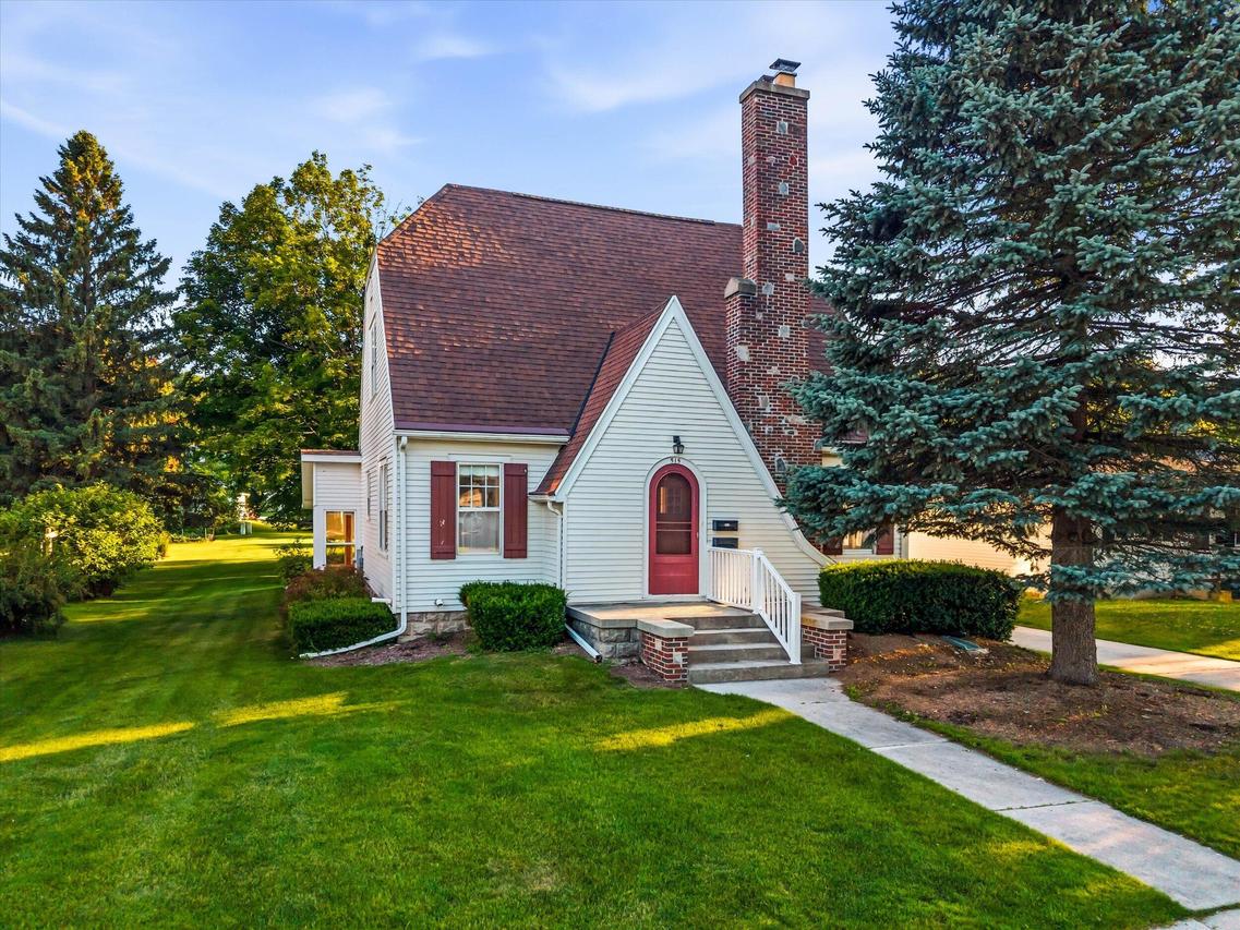 515 Schwartz St, Plymouth, WI 53073