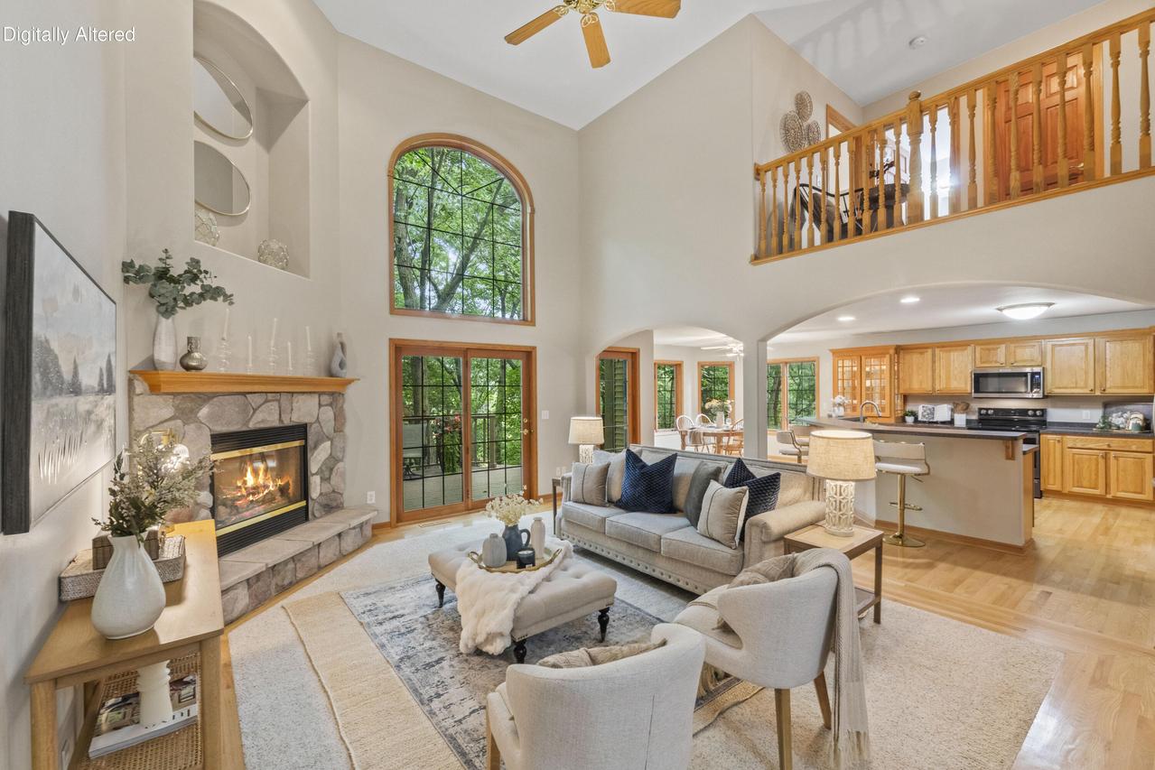 3515 Broken Bow Trl, Delafield, WI 53018