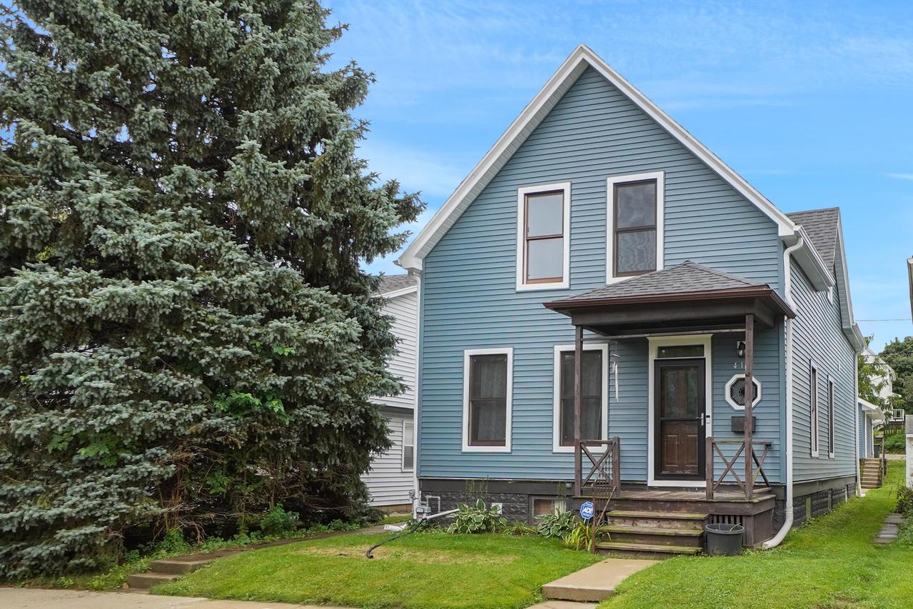 417 Michigan Ave, South Milwaukee, WI 53172