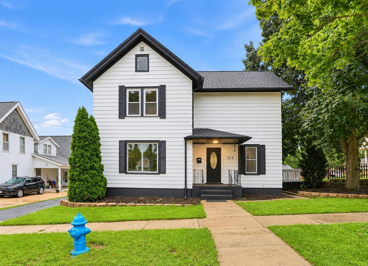 324 Conkey St., Burlington, WI 53105
