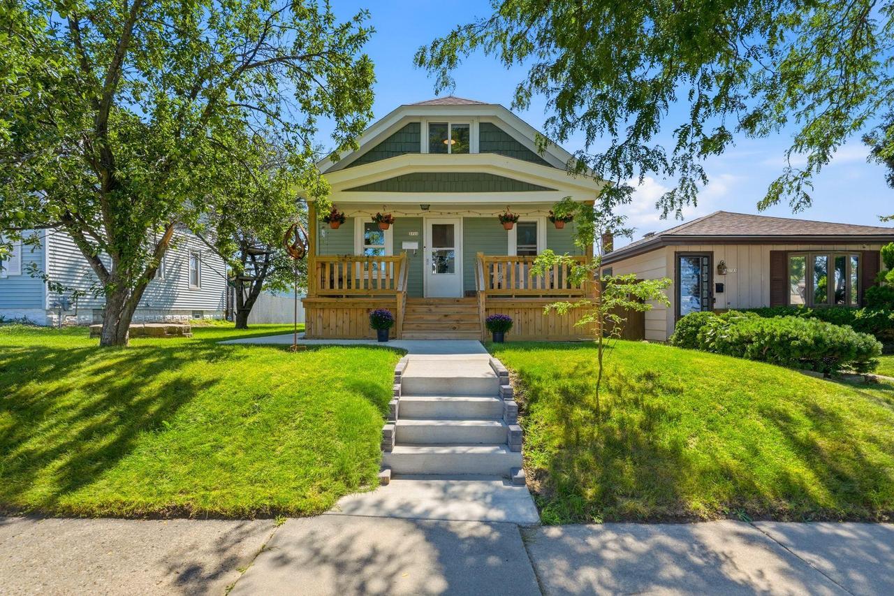 3711 E Adams Ave, Cudahy, WI 53110