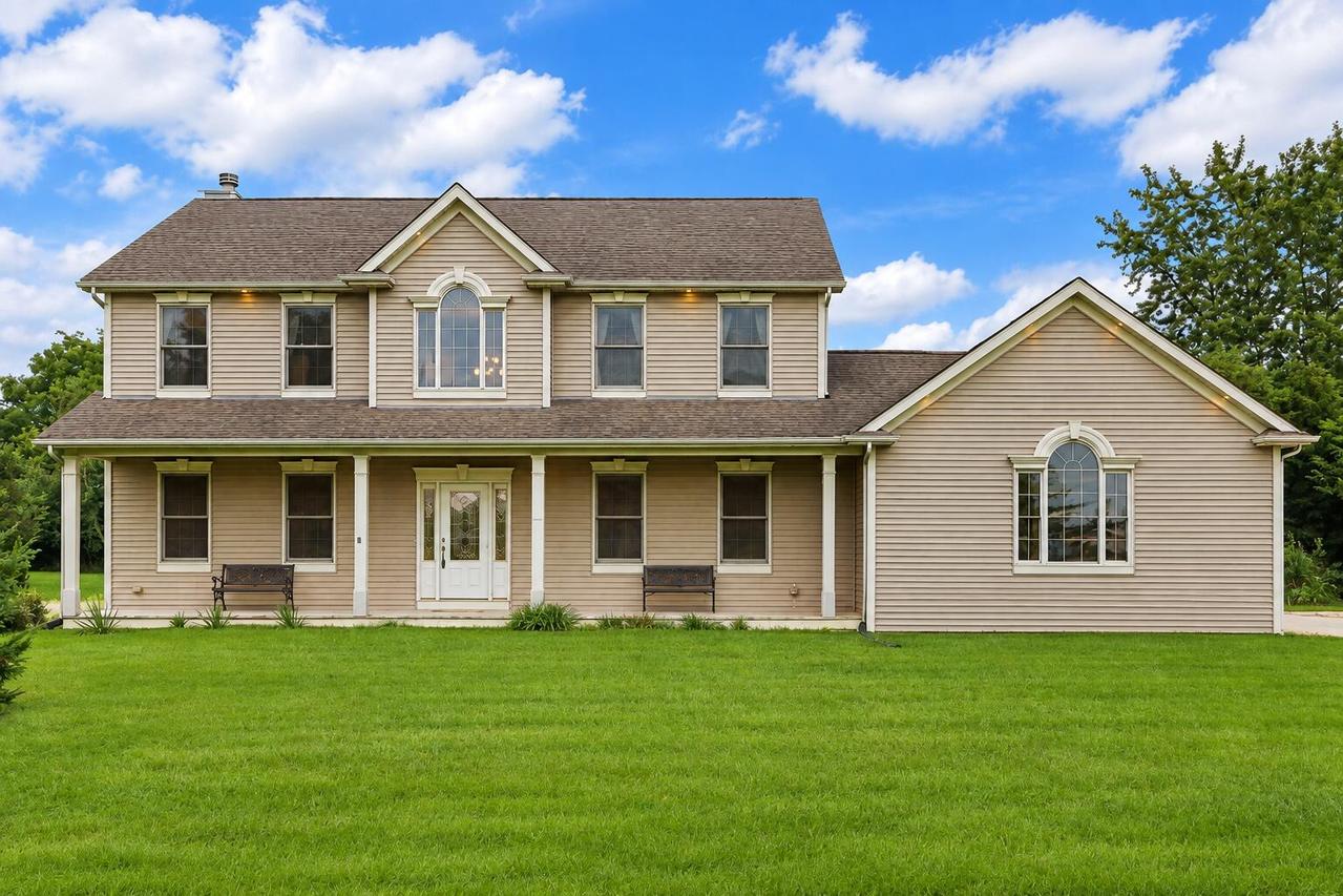 7004 286th Ave, Salem Lakes, WI 53168