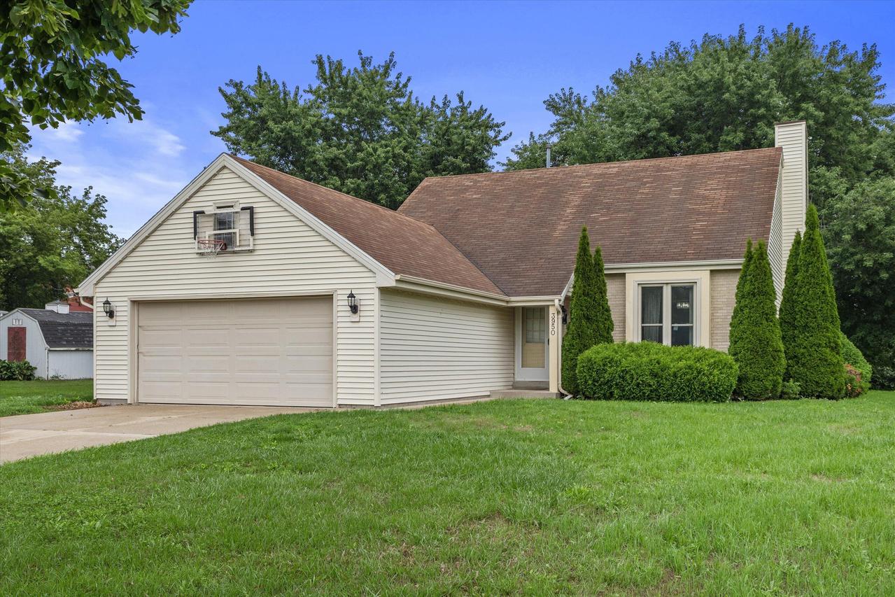 3950 W Minnesota Ave, Franklin, WI 53132