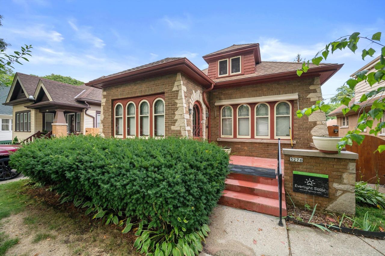 3276 N 47th St., Milwaukee, WI 53216