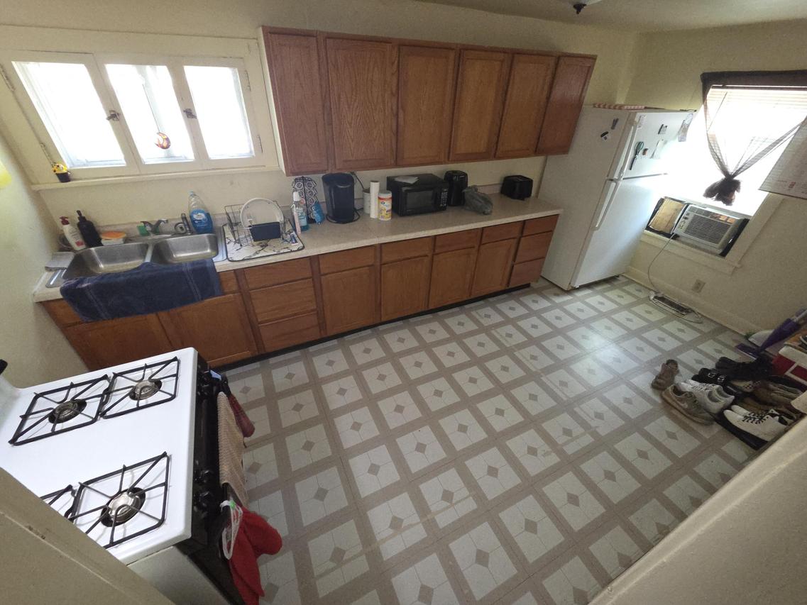 94 E 12th St, Fond Du Lac, WI 54935