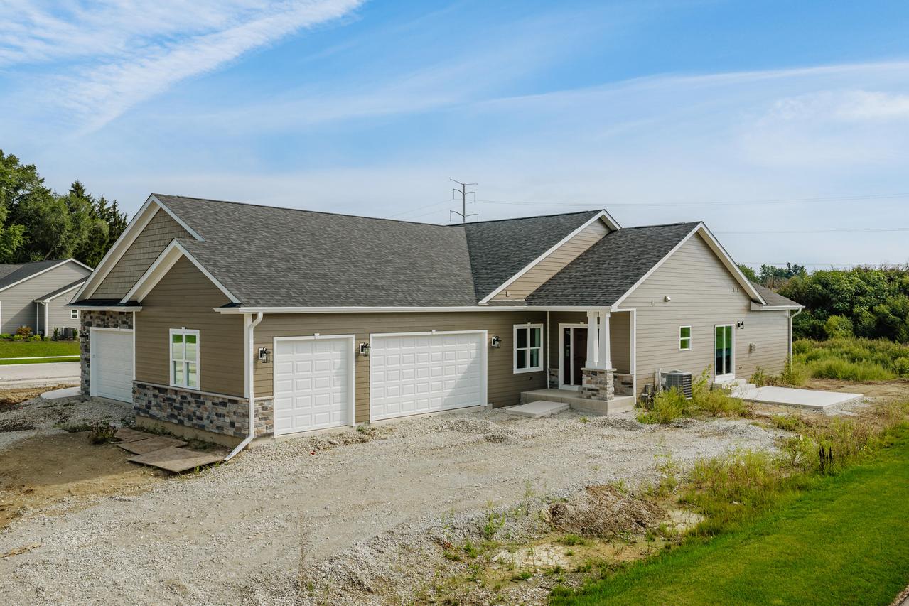 1529 N Stewart Rd, Mount Pleasant, WI 53177