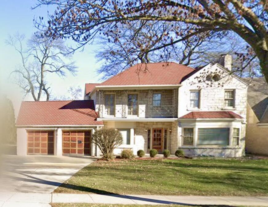 4120 N Lake Dr, Shorewood, WI 53211