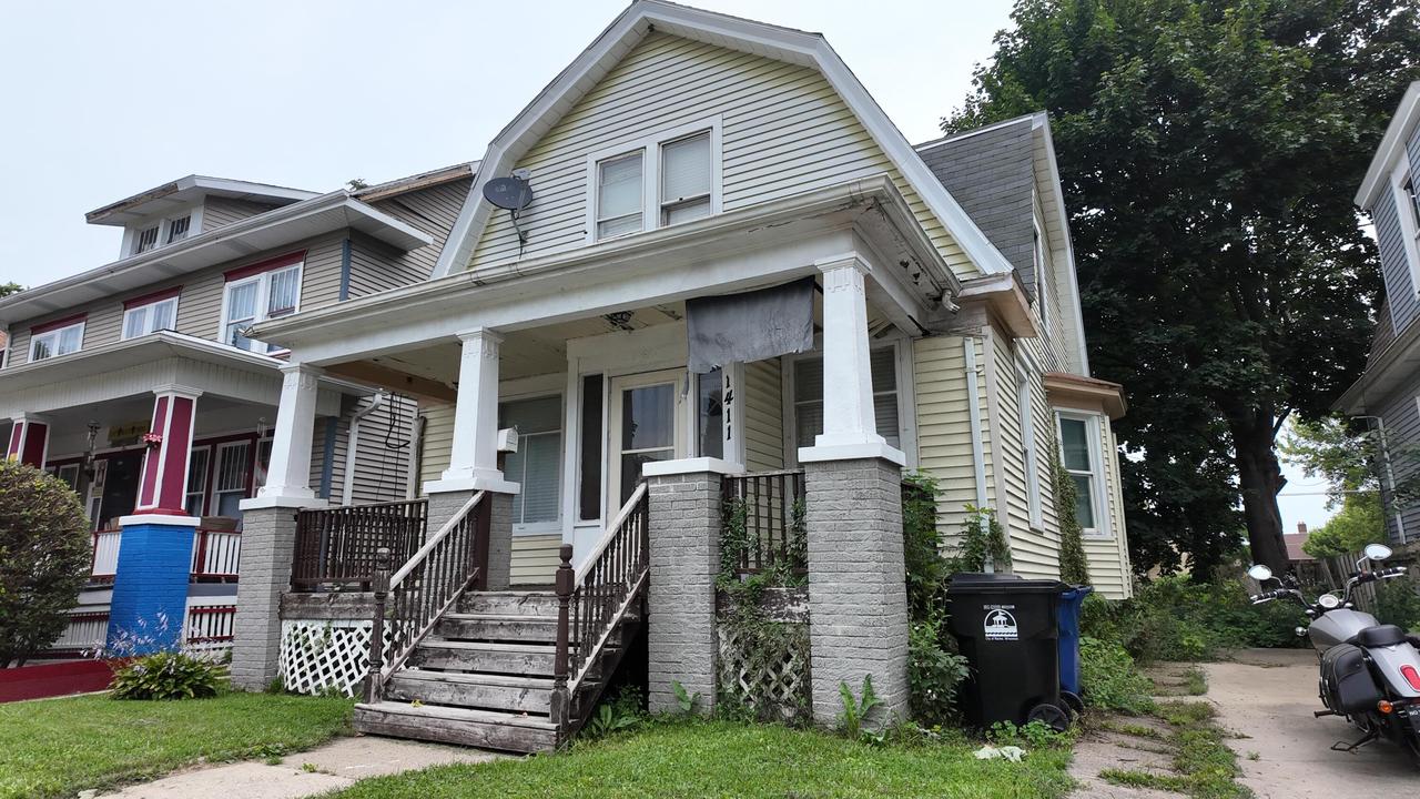 1411 Carlisle Ave, Racine, WI 53404
