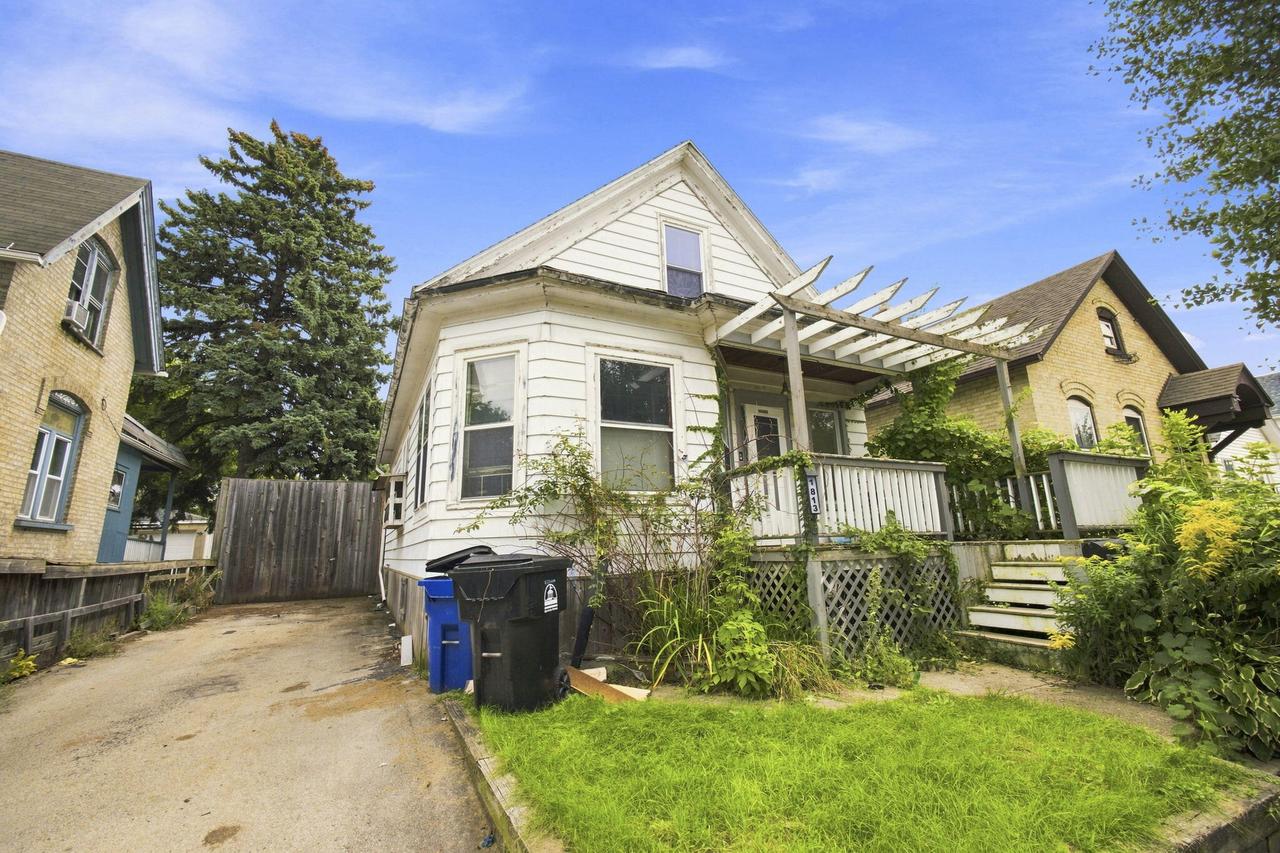 1813 N Wisconsin St, Racine, WI 53402