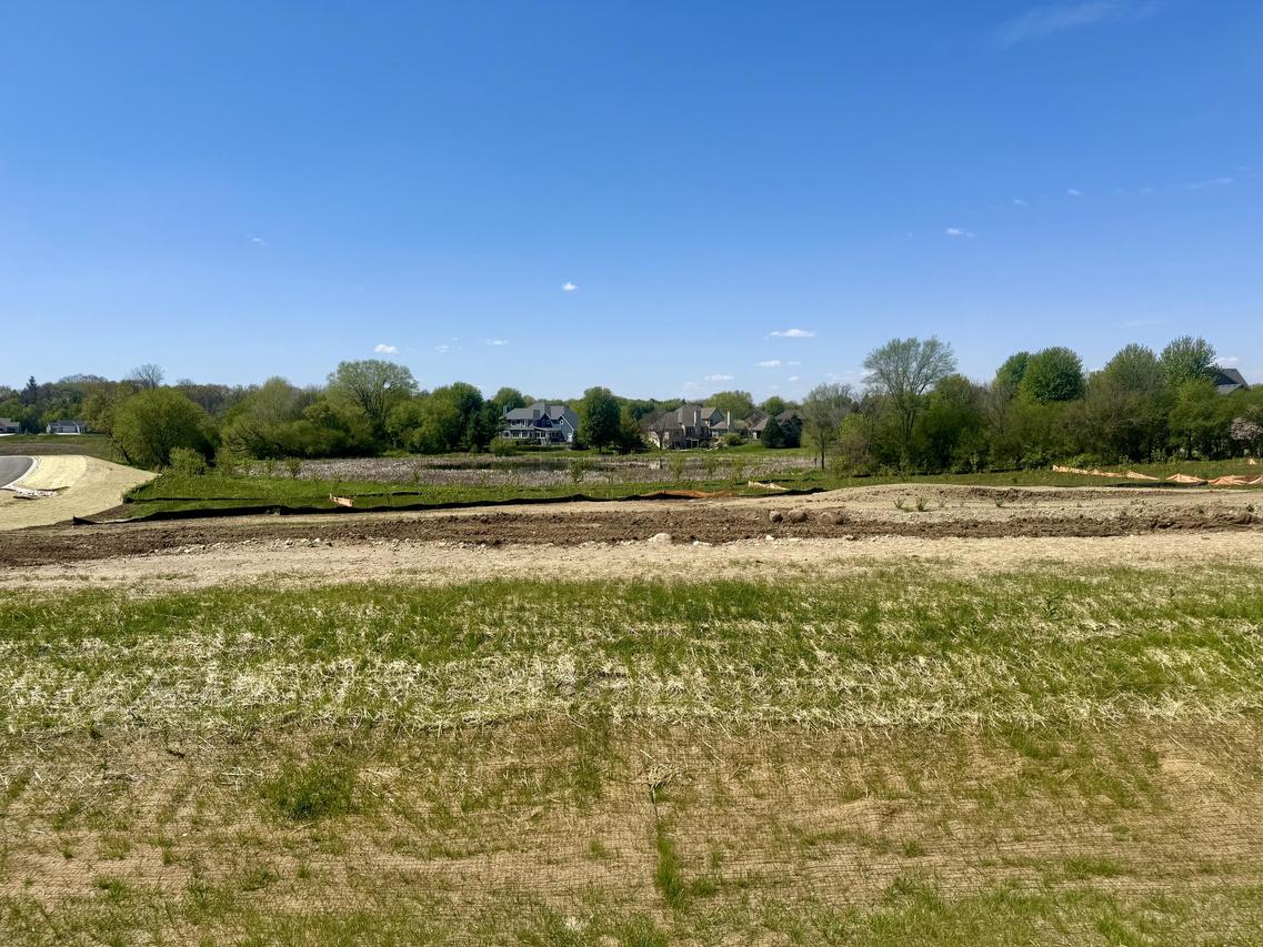 W251S5353 Sage Rd, Waukesha, WI 53189