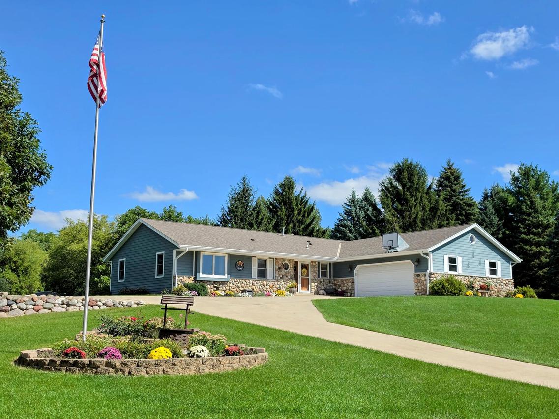 334 Belvedere -, Richfield, WI 53017